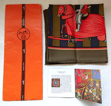 HERMES Carre 90 " Chocs en
