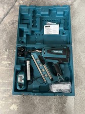 Chiodatrice a gas per legno