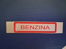 1 PEZZO Adesivo Sticker BENZINA Rosso Vespa Piaggio Epoca Vintage