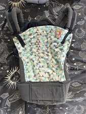 TULA Marsupio Equilatero per Neonati con Inserto Neonato e Cappuccio 