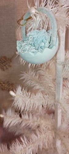 Bethany lowe pasqua - bethany, lowe-pasqua-ornamento