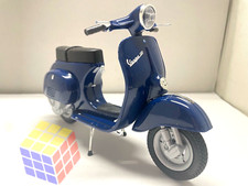 Moto clásica Vespa 125