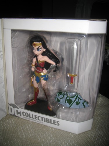 Wonder woman artists alley - woman,