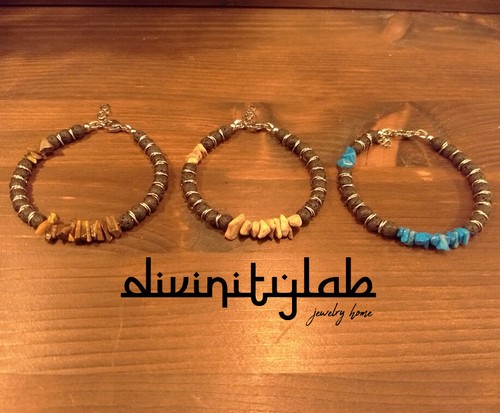 Bracciale pietra lavica e - in,