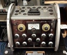 Misuratore caratteristico a valvole AVO MKIII