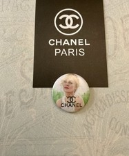 rare CHANEL PARIS  badge Broche PINS Epingle + CHANEL POCHETTE VINTAGE