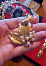 TRIFARI Crown Spilla foglia anni 60 Firmata Trifanium Oro Perle Splendida!