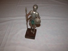 Condottiero in metallo