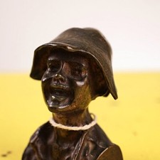 scugnizzo napolatano in bronzo