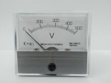 Voltmetro analogico Mega