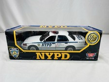 Motormax 1/18 NYPD Crown