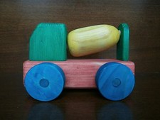 GIOCATTOLO IN LEGNO RICICLATO BETONIERA FATTO A MANO MULTICOLORE ATOSSICO