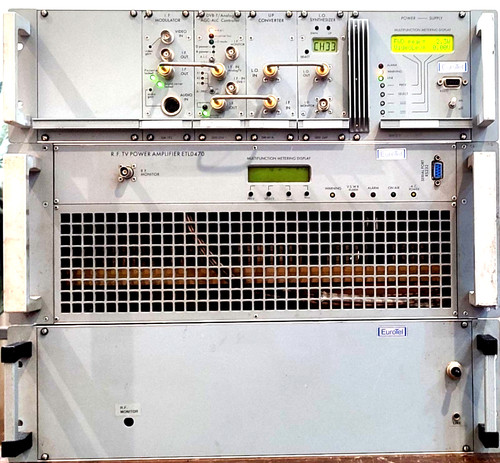 Trasmettitore amplificatore - trasmettitore,,