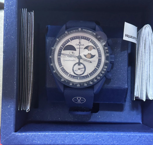Swatch snoopy moonwatch - swatch,