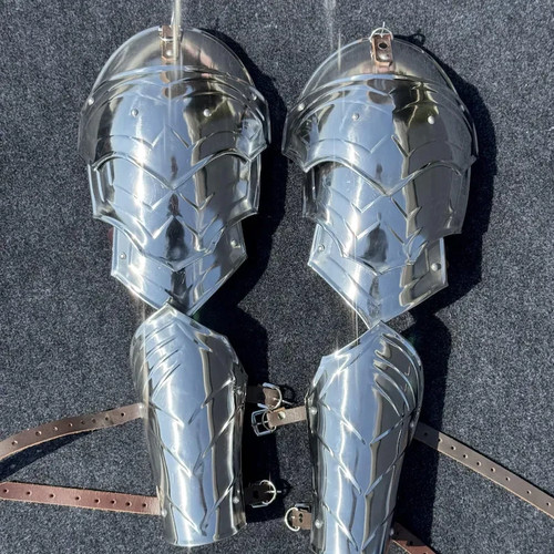 Cavaliere medievale acciaio