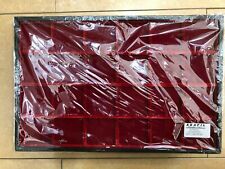 RIPIANI / VASSOI CON TELAIO IN LEGNO E RICOPERTO DI VELLUTO ROSSO 24 CASELLE