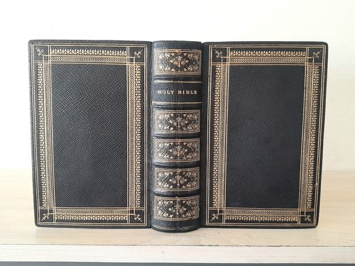 Stunning antique holy bible - stunning,