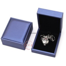 Collana con ciondolo in