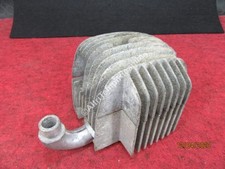 TESTATA COMPLETA DI COPERCHIO PUNTERIE E COLLETTORE CARBURATORE PER MOTO PARI...