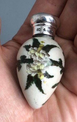 Bottiglia profumo vittoriana