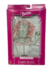 1998 BARBIE FASHION AVENUE