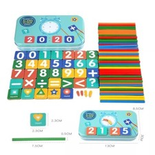 Gioco Montessori matematico con bastoncini e numeri per contare