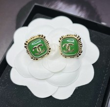 Orecchini a perno Chanel verde
