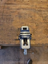 NUOVA macchina autocentrante