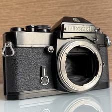[Ecc] Corpo fotocamera reflex