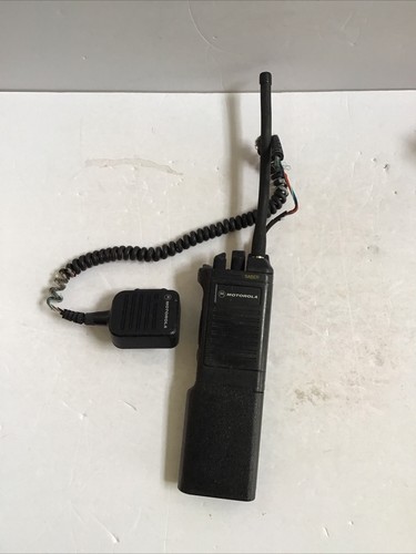 Motorola saber handie talkie - saber, 1