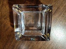 Posacenere in cristallo di Sevres cm 12 x cm 12 altezza cm 5, 50  B