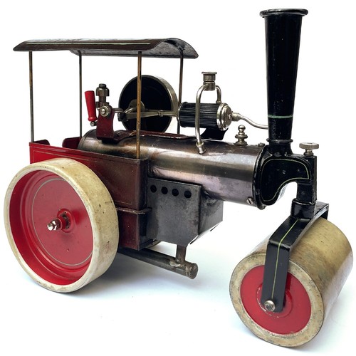 Una rara bambola - una, 1910