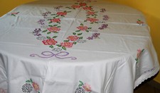 Tovaglia •Rettangolare•Lino• Ricamata a mano  , inserti uncinetto• Vintage 