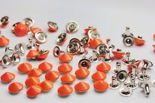 Borchie sfuse a cono con