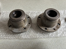 2 Mozzi ruota Anteriori fiat 900T, 900E, Pulmino, Coriasco, Amigo