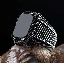 ANELLO UOMO MOTIVO GEOMETRICO