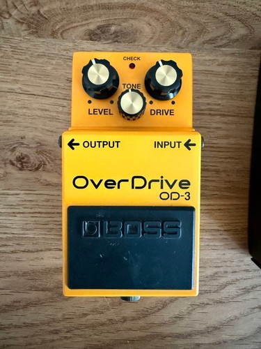 Pedale effetto overdrive boss - effetto,