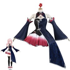 YouTuber Hime Tanaka Tops