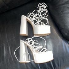 Scarpe con cinturino platform