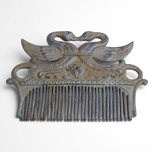 Scultura bronzo verde di - in,