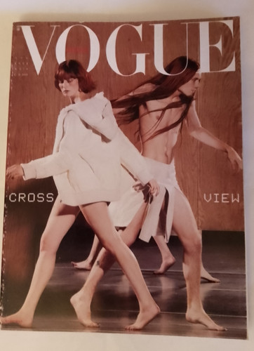 Vogue magazine italia november - magazine,