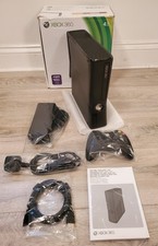 Xbox 360 S 4GB completa in