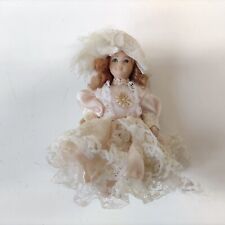 ANTICA BAMBOLA DI PORCELLANA