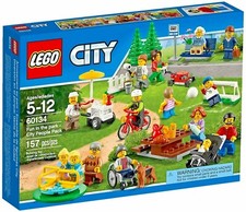 LEGO City 60134 - Minifigure Divertimento al Parco città, City People Pack