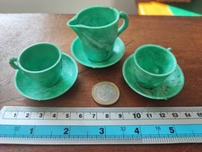 VINTAGE DOLL CUPS AND TEAPOT -