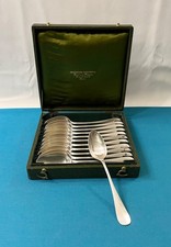 12 petites cuillères