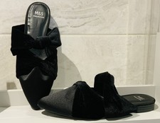 Scarpa M&S nera raso velluto