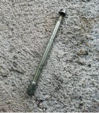 PERNO RUOTA ANTERIORE PIAGGIO BEVERLY 250 IE 2006 ULTIMO PEZZO