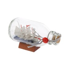 Barca A Vela In Vetro Per Nave Pirata Che Desidera Una Bottiglia Alla Deriva