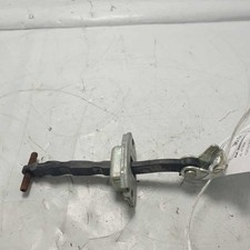 81810-65J02-000 Fermo porta tirante cerniera ant sx Suzuki Grand Vitara II 2005-